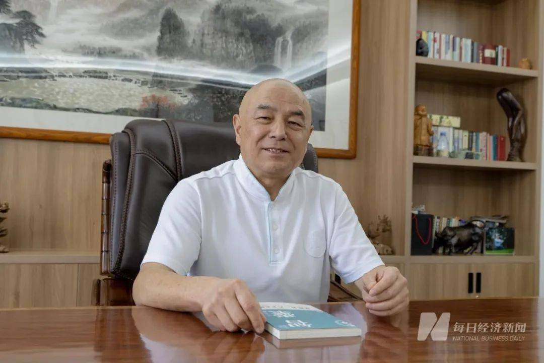 伯恩茅斯vs布伦特福德
_“停止发放一切停工待遇伯恩茅斯vs布伦特福德
，无力缴纳社保和公积金”，知名公司董事长：已出售所有资产！曾在朋友圈发文卖公司股权